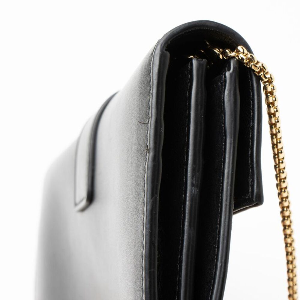 Salvatore Ferragamo Calfskin Hug Wallet on Chain - Picture 11 of 14